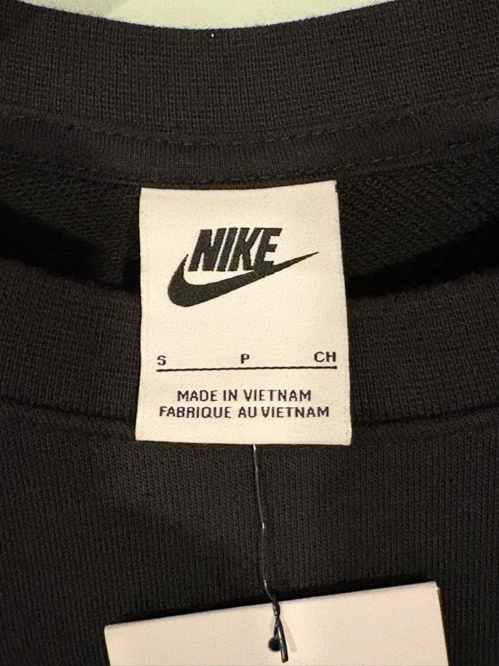 Nike Women’s Black Pullover Sweatshirt “Oversized Fit” - Picture 7 of 10
